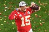 Patrick Mahomes completó 26 de los 42 pases que intentó para 286 yardas, lanzó dos touchdowns y fue interceptado en dos ocasiones. (Reuters)