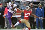 Stefon Diggs atrapa un pase de touchdown frente al cornerback de los 49ers de San Francisco, Ahkello Witherspoon(AP)