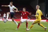 Harry Kane tuvo la ocasión más clara para los ingleses, pero no logró concretar. (Reuters)