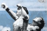 LA FAMOSA MANO DE DIOS. Diego Armando Maradona fue quien llamó un día después al primer tanto que marcó ante Inglaterra el gol con la mano de Dios, pues reconoció que lo hizo con el puño a los 51 minutos del partido. Foto: Archivo Excélsior