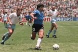 Steve Hodge es el afortunado poseedor de la mítica prenda de Maradona. (AFP)