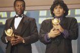 Pelé y Maradona coincidieron en una entrega de premios en Italia, en 1987 (Fotos: AP)