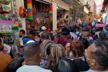 Por segundo día, aglomeraciones en Tepito por Reyes Magos