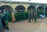 Grupo armado secuestra a más de 40 personas en escuela de Nigeria