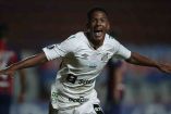 Santos de Brasil pasó por encima de San Lorenzo en Buenos Aires. (AFP)
