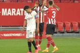 Sevilla sufrió un duro tropiezo en sus aspiraciones rumbo al campeonato. (AFP)
