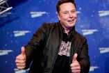 Elon Musk se mostró humilde y arrogante en su debut como anfitrión del programa “Saturday Night Live” / AP