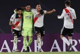 Enzo Pérez defendió la portería del River Plate tras una distensión (Fotos: Reuters)