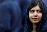 La ganadora del Noble Peace Price de Pakistán, Malala Yousafzai, habla con los medios de comunicación 