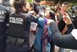 De acuerdo con autoridades, cinco personas fueron detenidas en Plaza de Armas “por alteración del orden público e impedir la labor de elementos de Policía Estatal”.