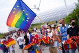 Varios líderes de la Unión Europea insistieron en que en el bloque de 27 naciones no debe tolerarse la discriminación, preparando el terreno para una tensa cumbre sobre la nueva ley húngara que prohíbe mostrar contenido de temática LGBT a menores / AP