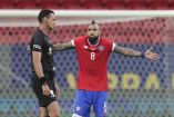 La selección de Chile ha tenido algunas polémicas con el árbitro Wilmar Roldan. (Reuters)