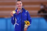 Linoy Ashram ganó la primera medalla de Israel en la gimnasia rítmica. (Reuters)