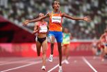 Sifan Hassan ganó el oro en la prueba de los 10 mil metros (Foto de Reuters)