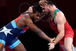 Reineris Salas (Izq.) ganó el bronce en la categoría de 97 kg de lucha olímpica. (Foto: Reuters)