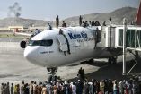 Afganistán: caos en aeropuerto de Kabul obliga a suspender vuelos; al menos 5 muertos
