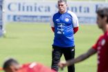 Luis Fernando Suárez, estratega de Costa Rica, cree que las distancias con México se han acortado. (AFP)