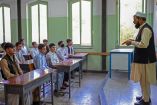 Reabren secundarias en Afganistán, pero sin niñas ni maestras