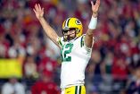 Aaron Rodgers permanece en cuarentena en su hogar tras dar positivo por covid-19. (Reuters)