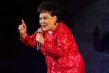 Carmen Salinas tiene actividad cerebral leve, informan familiares