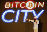 Presidente de El Salvador anuncia construcción de 'Ciudad Bitcoin'