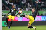 Erling Haaland tuvo un regreso a las canchas soñado, al marcar este gol acrobático (Fotos: Reuters)