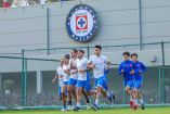 Cruz Azul se prepara para continuar su pretemporada en la playa. (Twitter: @CruzAzul)