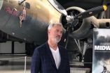 Director Roland Emmerich culpa a Marvel, DC y Star Wars de arruinar el cine