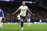 Harry Kane firmó un doblete en la goleada del Tottenham sobre el Everton. (Reuters)