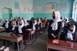Talibanes cierran secundarias y prohíben estudiar a niñas 