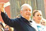 El presidente Andrés Manuel López Obrador, luego de emitir su sufragio por la revocación.