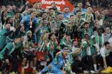 Real Betis volvió a levantar la Copa del Rey 17 años después de su última conquista. (Reuters)