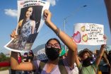 Protesta de grupos feministas y la sociedad en general por la muerte de Debanhi Escobar, en Nuevo León. Foto: Cuartoscuro