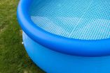 ¿Hay multa por instalar una alberca inflable en el patio de la casa?