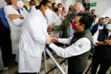 El director del IMSS, Zoé Robledo (der.), el pasado 1 de abril en el marco de la firma con el gobierno de Nayarit para la cobertura del Programa IMSS-Bienestar. Foto: IMSS