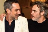 Todd Phillips con Joaquin Phoenix.