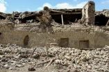 Una construcción dañada por el sismo en Afganistán.