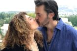 Anna Ferro y Fernando del Solar besándose
