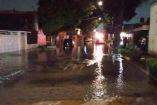 calles llenas de agua por enorme fuga