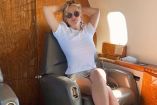Britney Spears en interior de un avión