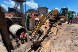 Trabajos de reparación en el acueducto Chalco-Xochimilco.