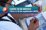 Personal de salud preparan una vacuna contra covid-19
