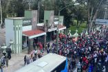 Manifestantes frente al Campo Militar #1