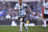 Lionel Messi corriendo