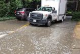 Agua sucia que inundó calles