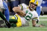 Aaron Rodgers consigue 3 intercepciones en su carrera durante el mismo partido.