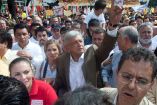 Andrés Manuel López Obrador en marcha de 2012.