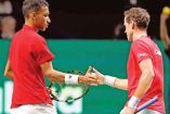 Felix Auger-Aliassime y Vasek Pospisil se impusieron en el punto de dobles. Foto: DPA