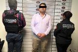 Detenido con los ojos cubiertos