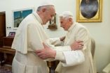 El papa Francisco y Benedicto XVI